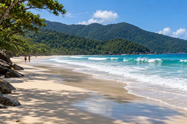 Lopes Mendes: Boot bis Pouso, den Rest zu Fuß